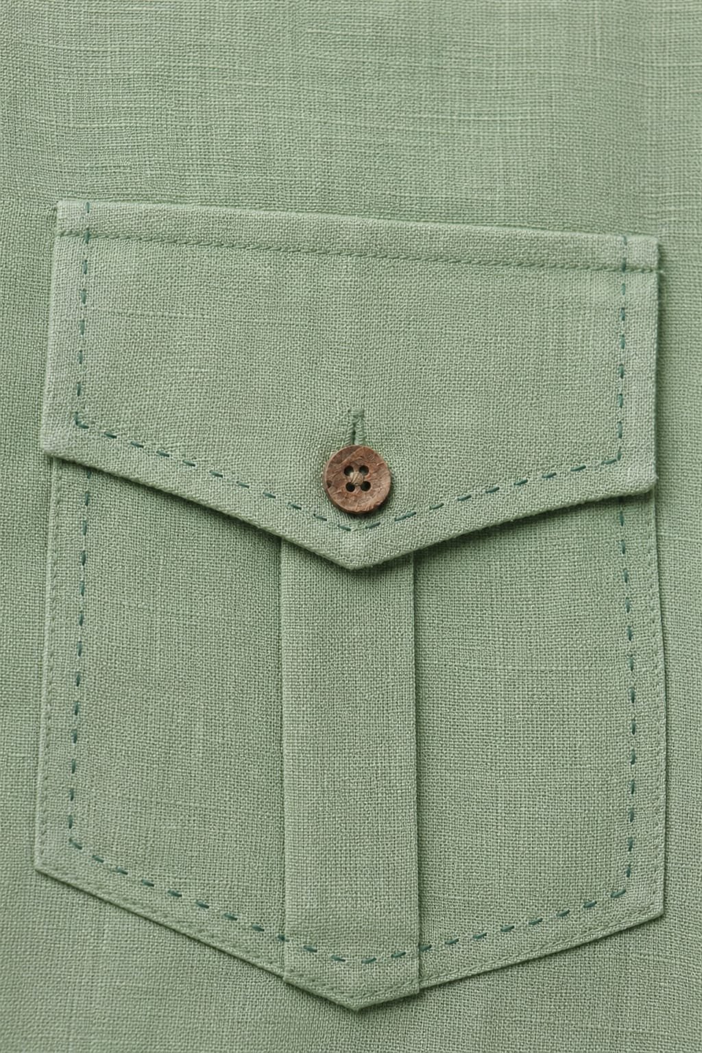 Tailored Waistband Detail